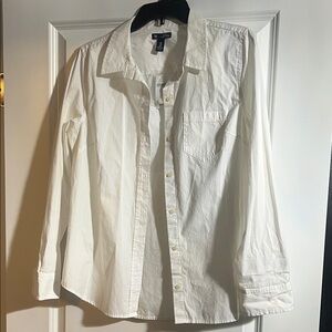 GAP Women’s Boyfriend Fit long sleeve shirt